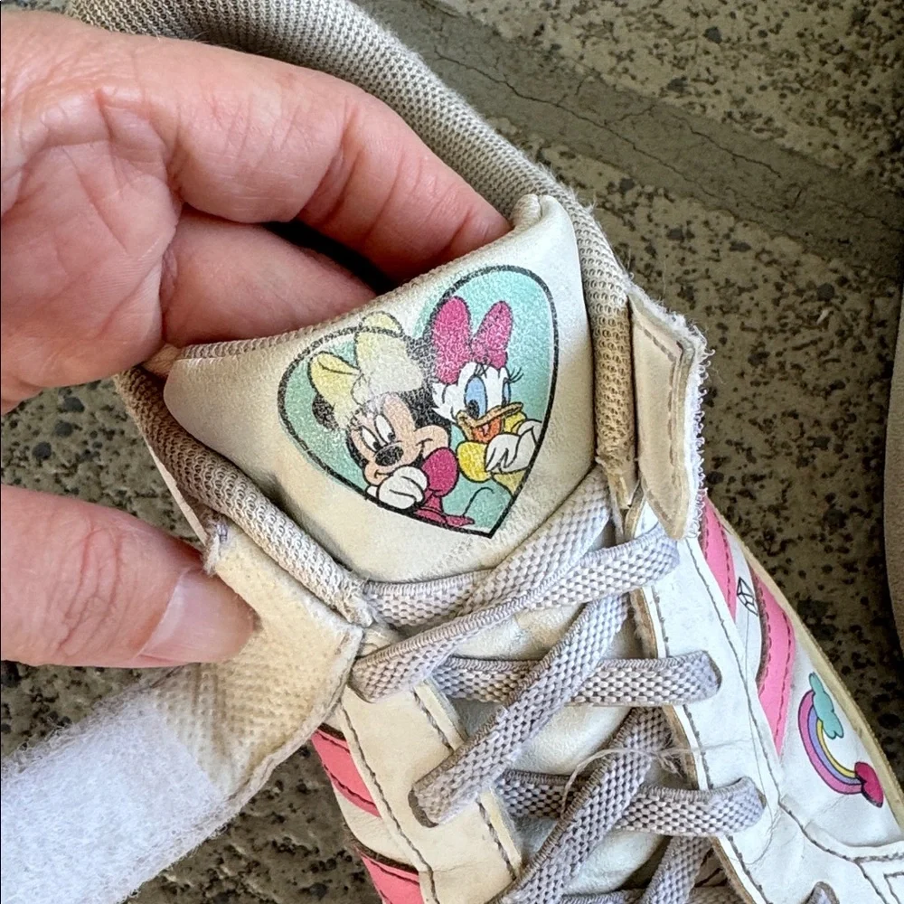 Adidas x Disney white pink Minnie Mouse friends lace up sneakers size 2